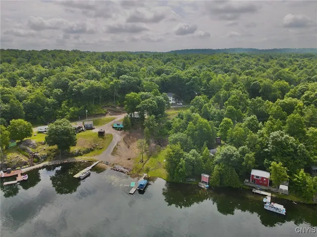 $139,999 | 125 South Shore Road, Macomb, NY 13642