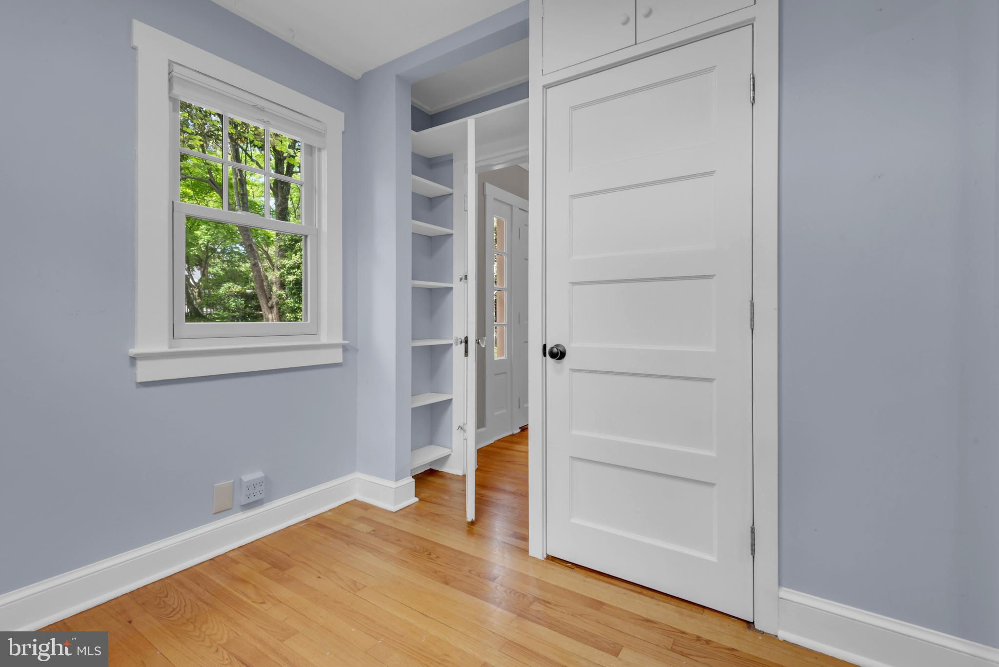 155 Ridgeway Circle Arnold, MD 21012 - Photo 35 of 73 a view of an empty room with wooden floor and a window
