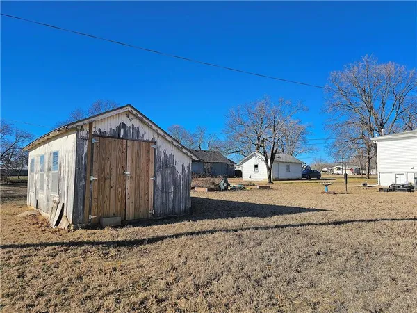 $145,000 | 304 West 13th Avenue, Garnett, KS 66032