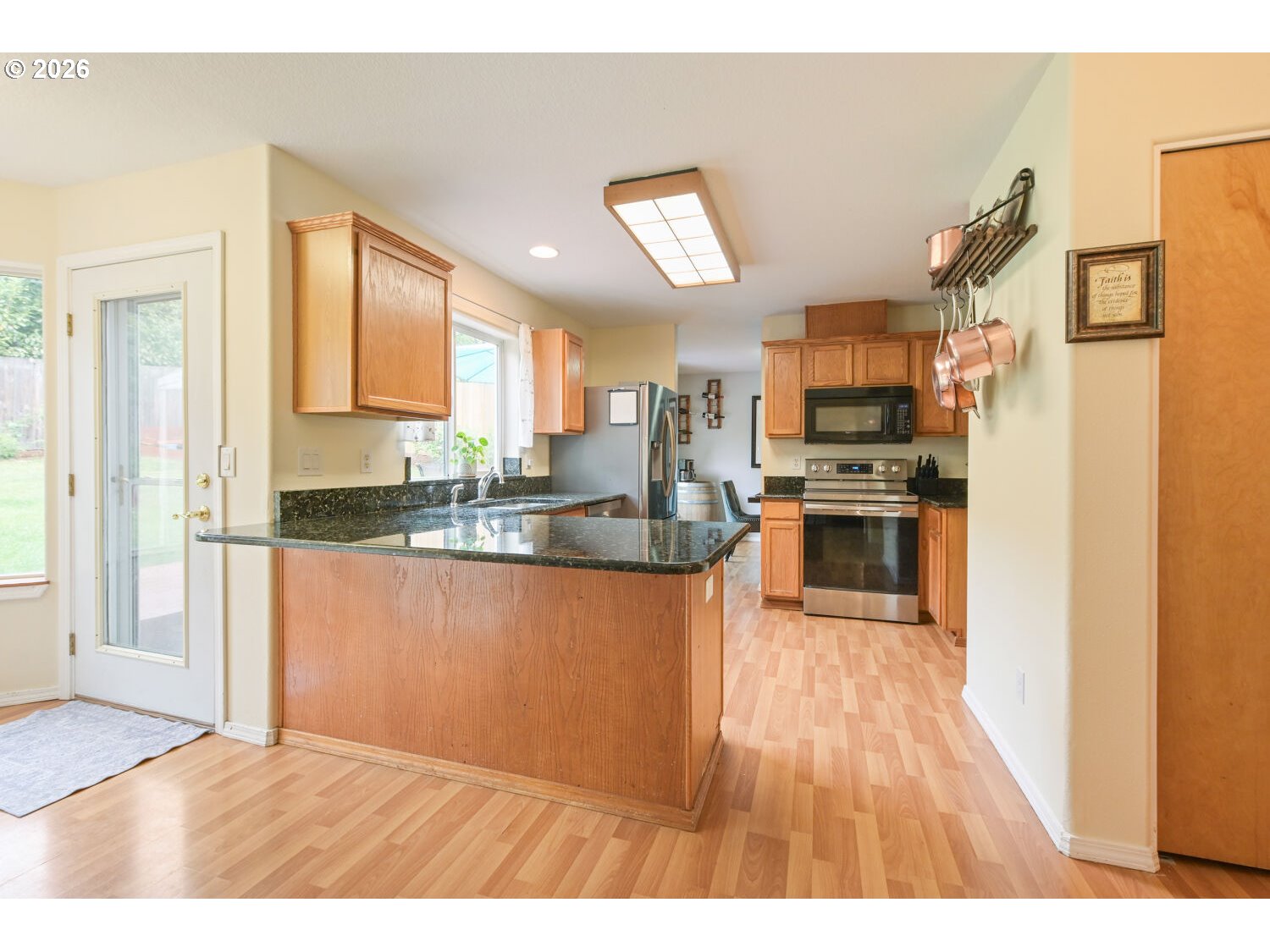 7502 Southwest Applegate Drive Beaverton, OR 97007 - Photo 8 of 34 Kitchen