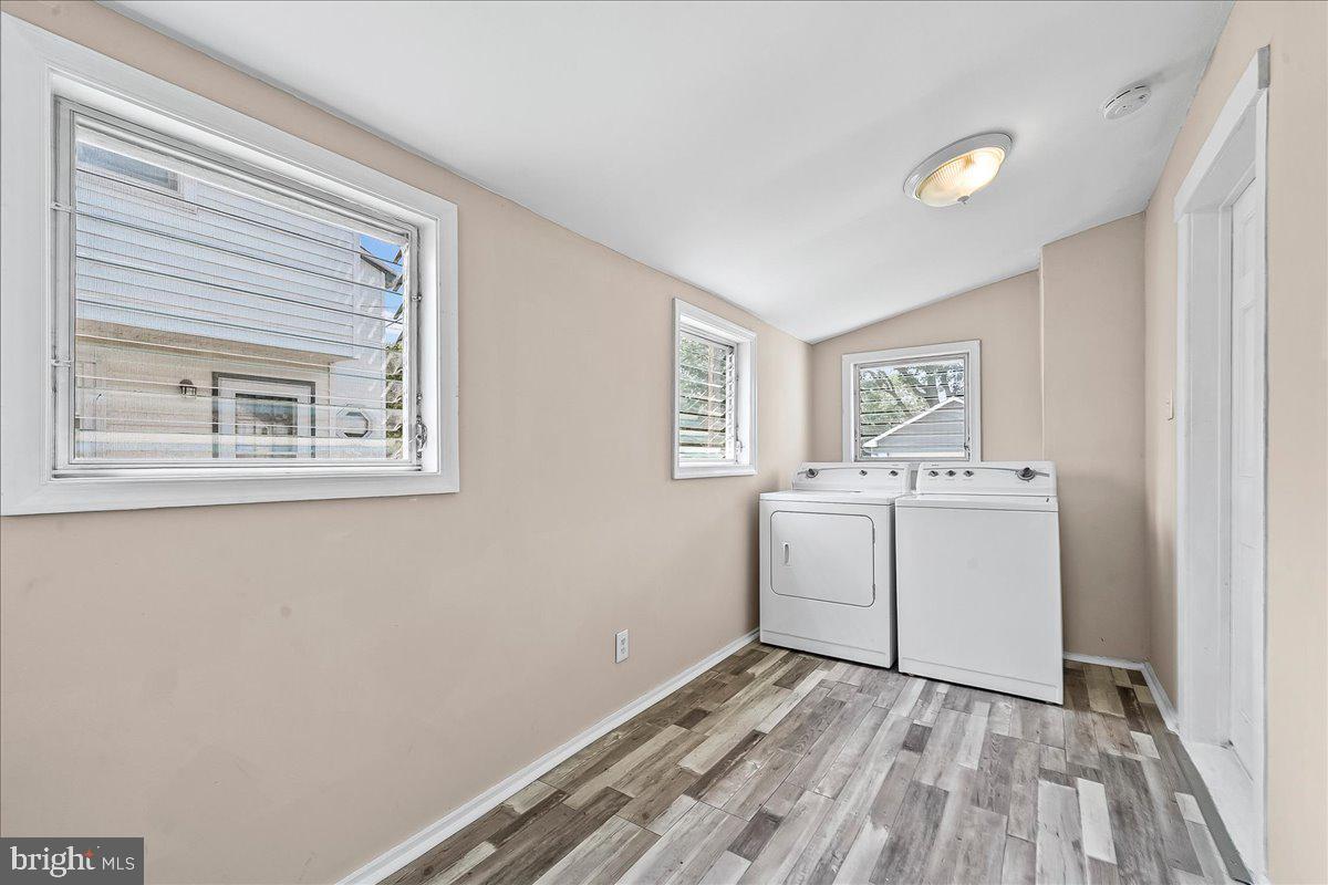 1242 Chestnut Street Marcus Hook, PA 19061 - Photo 17 of 32