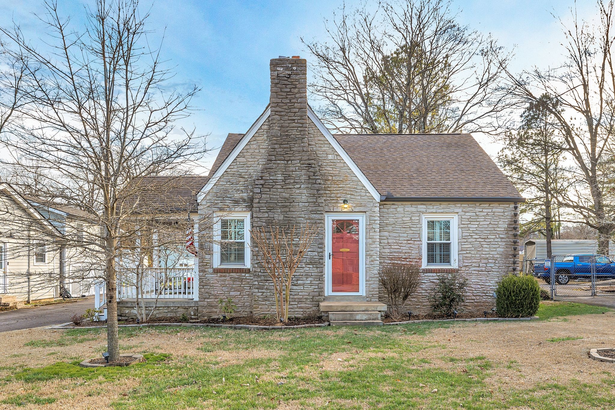 423 Battle Avenue Franklin, TN 37064 - Photo 2 of 28