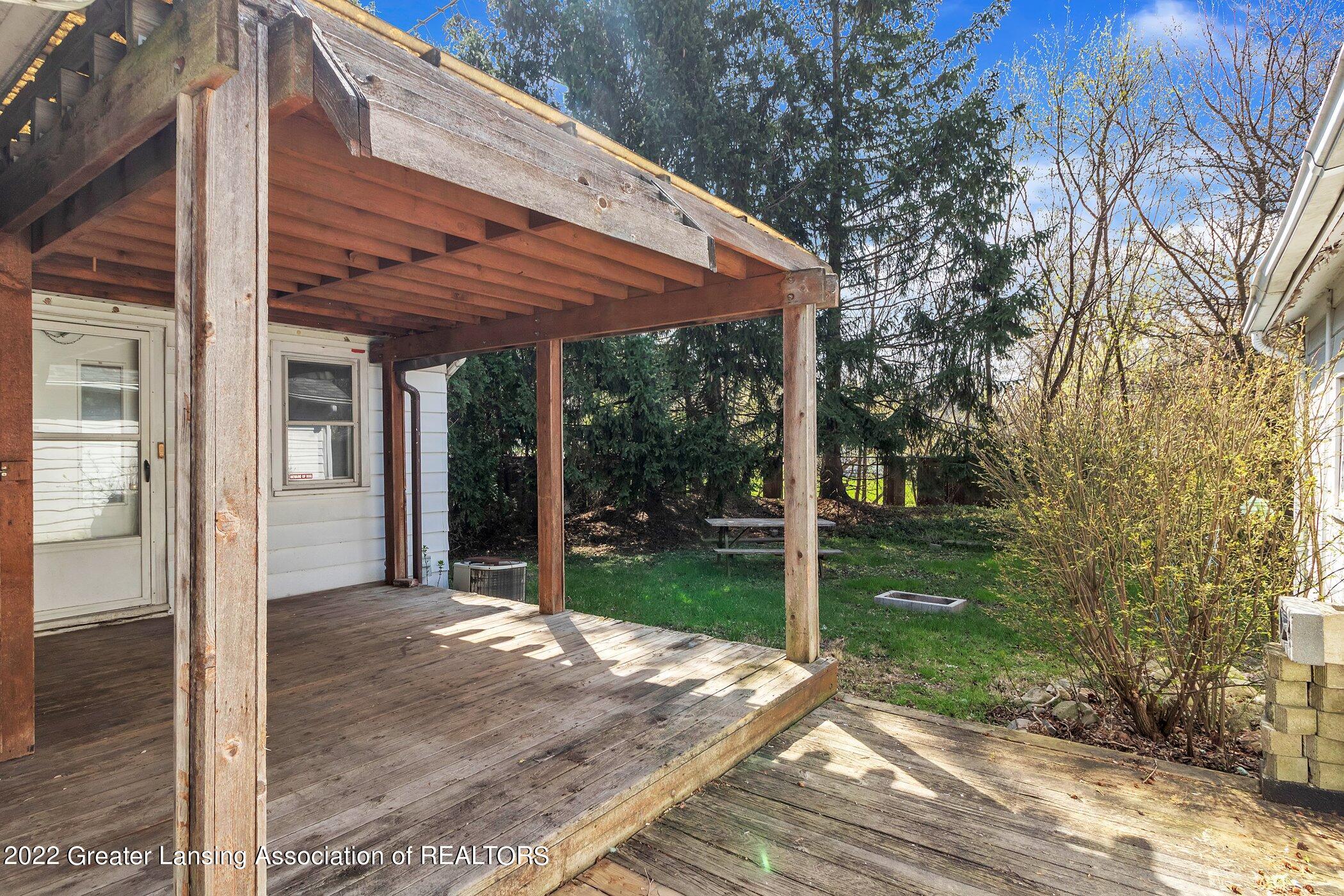 707 West Holmes Road Lansing, MI 48910 - Photo 21 of 23 707-W-Holmes-Rd-WindowStill-Real-Estate-
