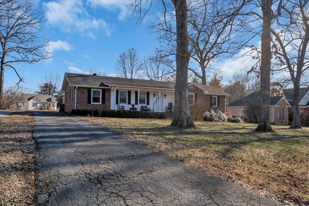 202 Mortons Lake Road Manchester, TN 37355 - Photo 2 of 41