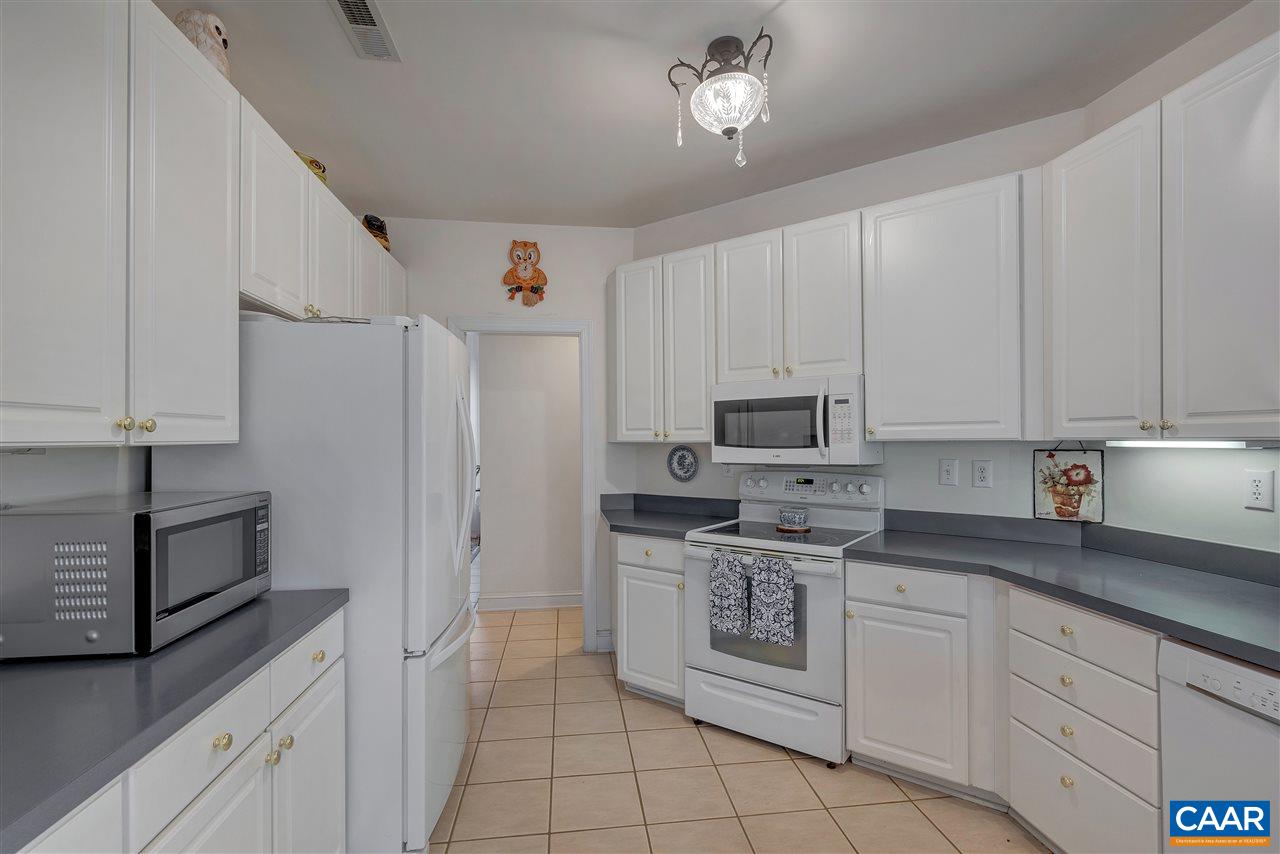 3052 Chimney Ridge Charlottesville, VA 22911 - Photo 11 of 39 Gallery Image 11