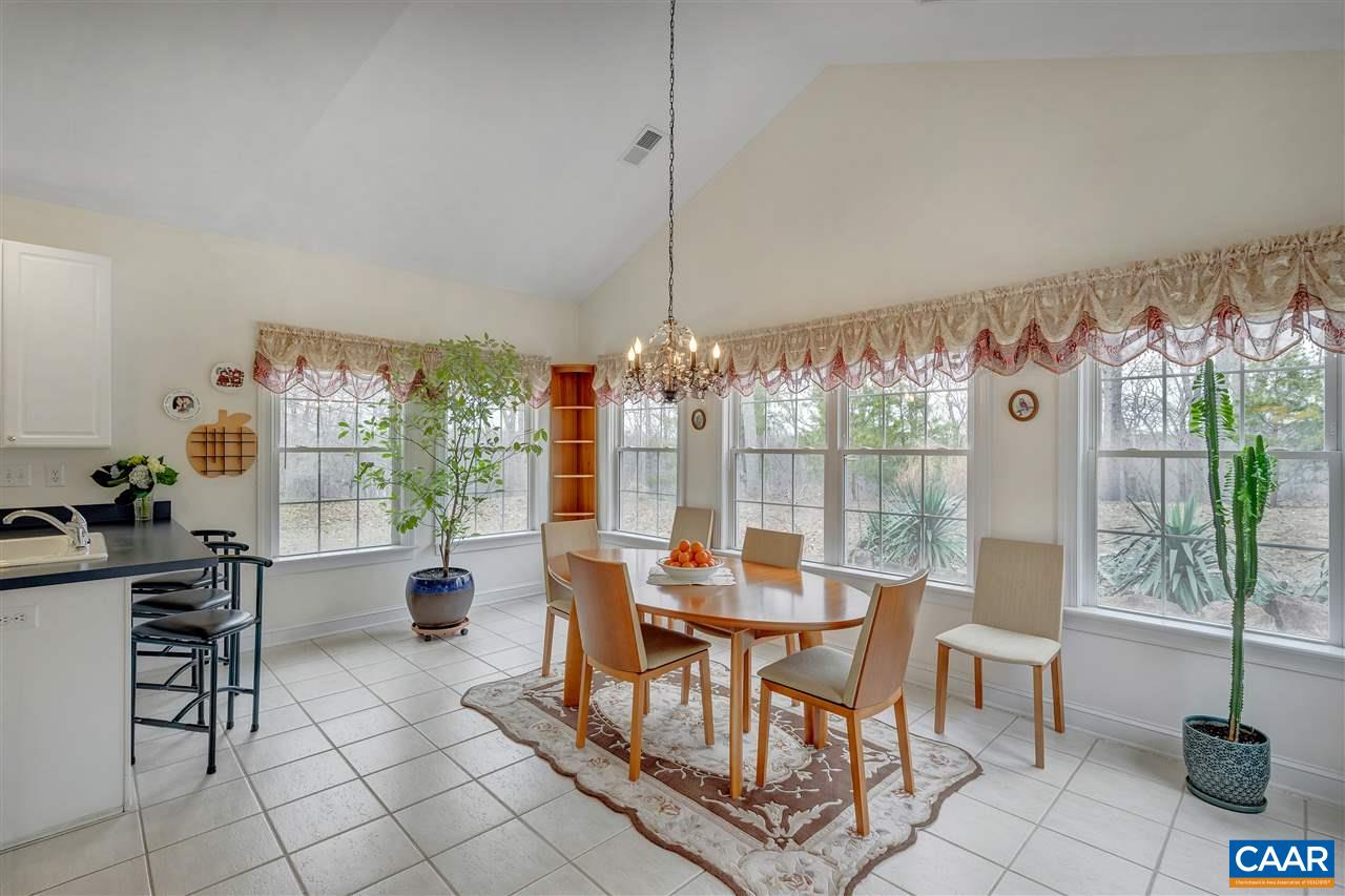 3052 Chimney Ridge Charlottesville, VA 22911 - Photo 3 of 39 Gallery Image 3