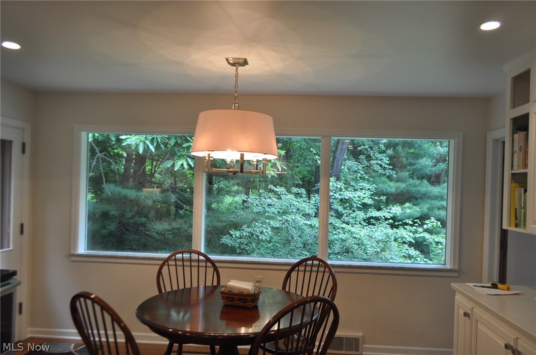 3060 Dresden Road Zanesville, OH 43701 - Photo 5 of 34