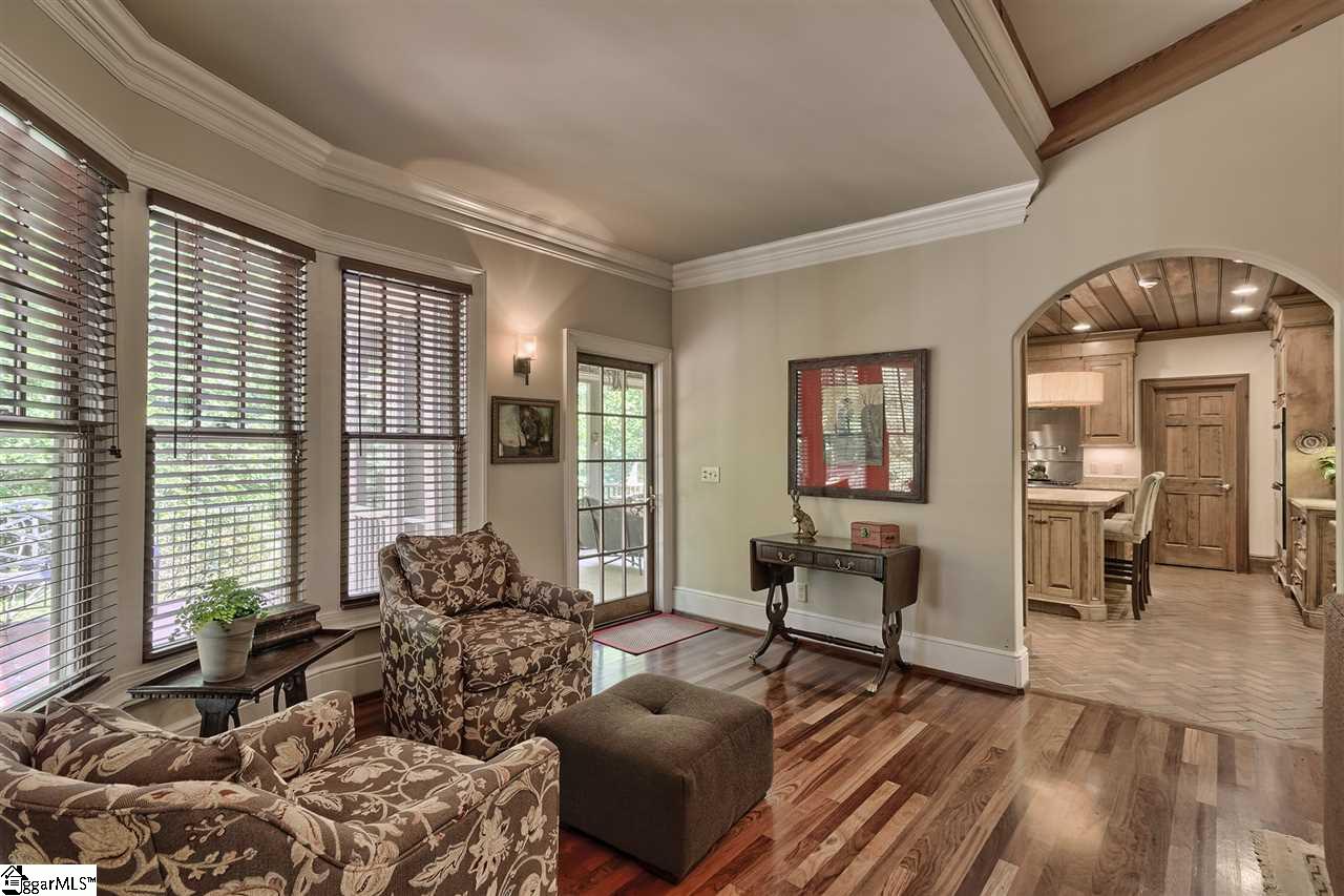 10 Dawson Road Greenville, SC 29609 - Photo 8 of 32