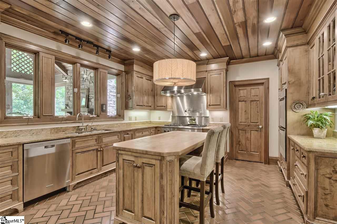 10 Dawson Road Greenville, SC 29609 - Photo 9 of 32
