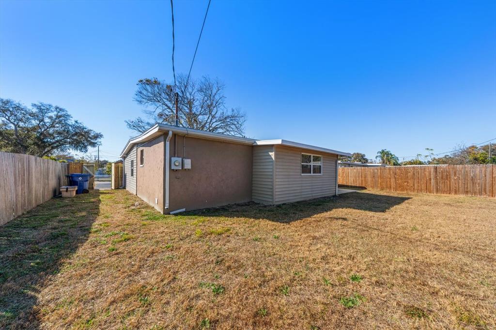 10747 109th Way Largo, FL 33778 - Photo 13 of 24