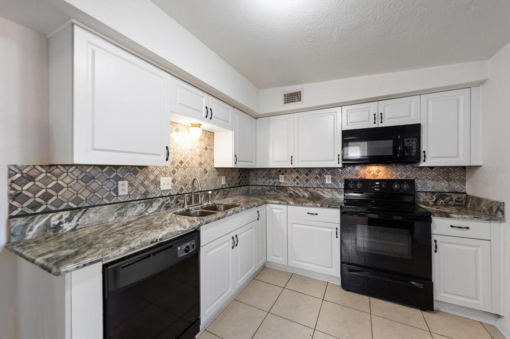 10747 109th Way Largo, FL 33778 - Photo 15 of 24