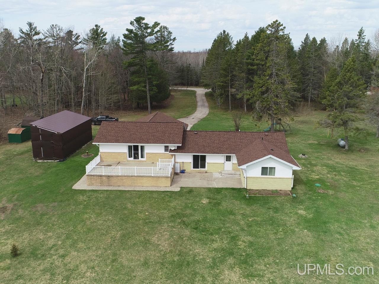 8888 Ll Road Rapid River, MI 49878 - Photo 14 of 89