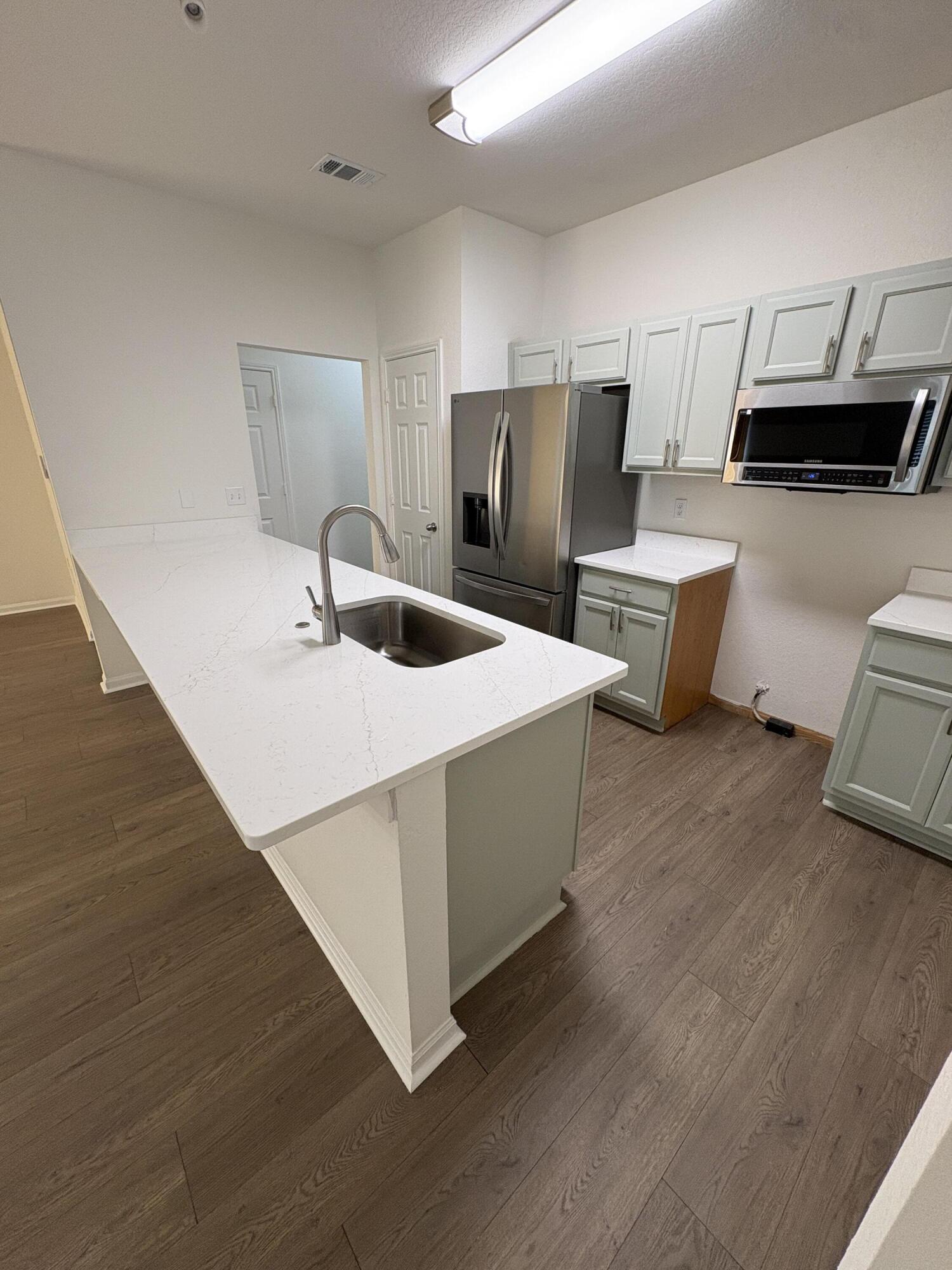 1014 Airport Road, Unit 138 Destin, FL 32541 - Photo 3 of 20 IMG_2662
