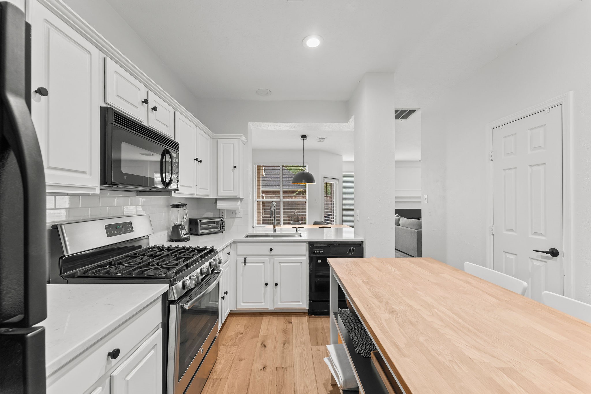 7 South Avonlea Circle Spring, TX 77382 - Photo 15 of 29