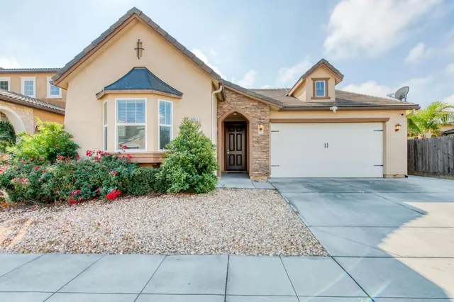 $495,000 | 3460 Griffith Avenue, Clovis, CA 93619