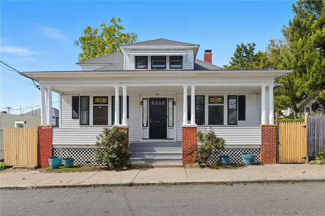 $500,000 | 20 Brush Hill Road, Providence, RI 02909