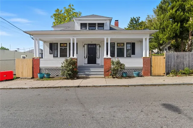 $500,000 | 20 Brush Hill Road, Providence, RI 02909