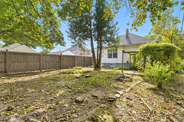 $500,000 | 20 Brush Hill Road, Providence, RI 02909