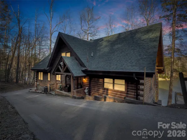 $1,075,000 | 446 Rainbow Circle, Lake Lure, NC 28746