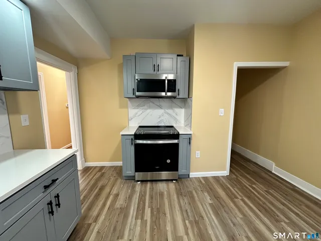 $419,900 | 207 Greenfield Street, Hartford, CT 06112