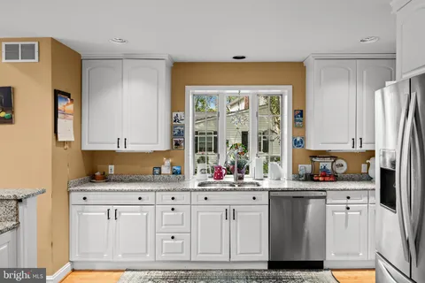 $700,000 | 408 Kings Highway, Moorestown, NJ 08057