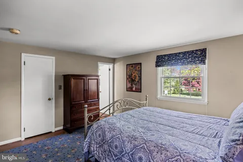 $700,000 | 408 Kings Highway, Moorestown, NJ 08057