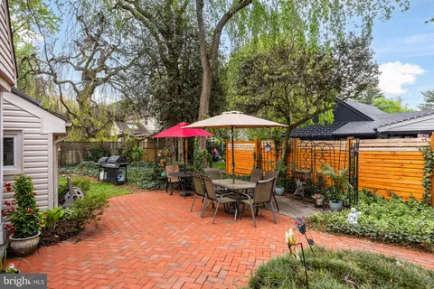 $700,000 | 408 Kings Highway, Moorestown, NJ 08057