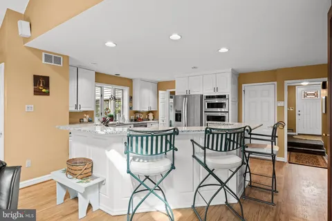 $700,000 | 408 Kings Highway, Moorestown, NJ 08057
