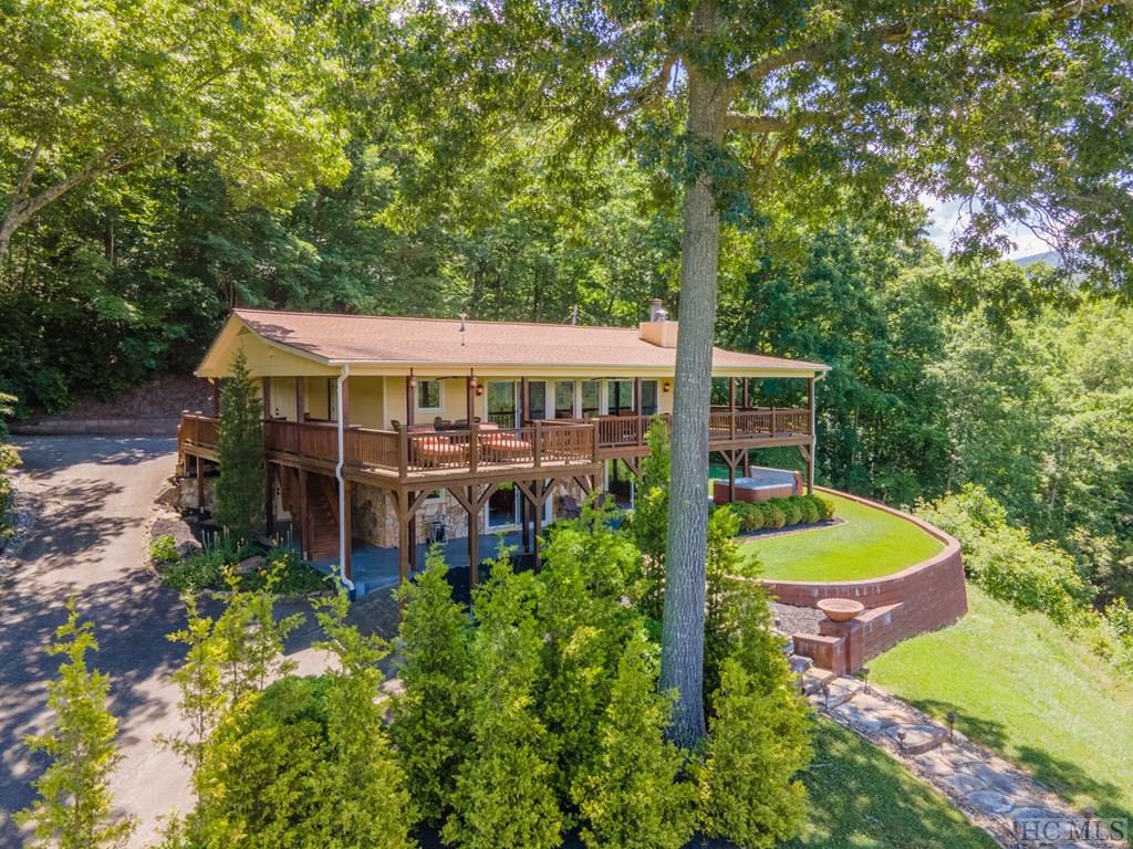 745 Wheatfield Road Franklin, NC 28734 - Photo 2 of 66 Gallery Image 2