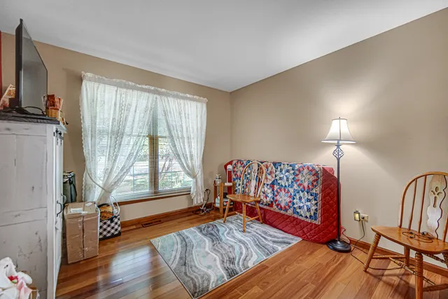 $310,000 | 2718 Lake Side Circle, Joliet, IL 60431