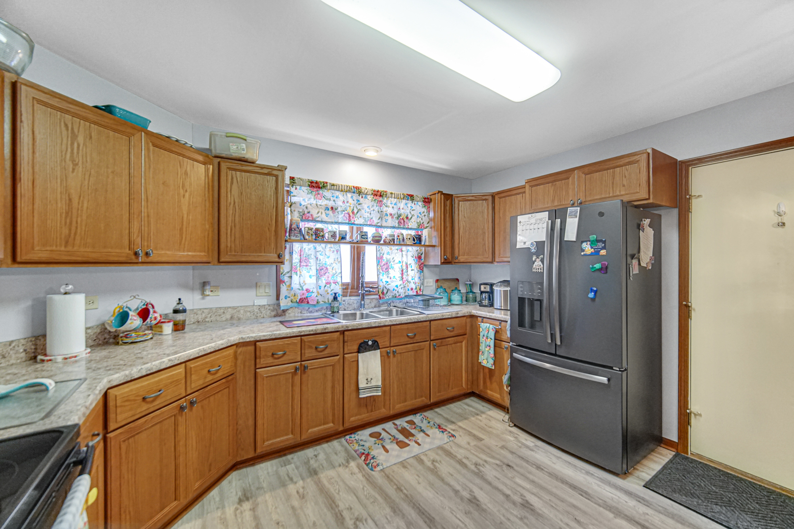 2718 Lake Side Circle Joliet, IL 60431 - Photo 15 of 26