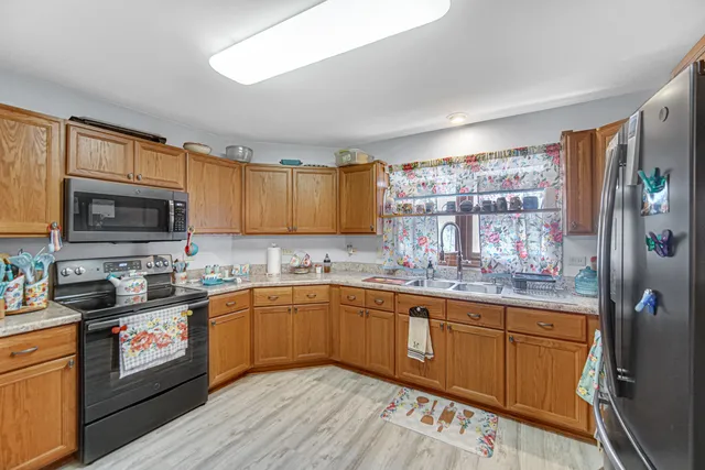 $310,000 | 2718 Lake Side Circle, Joliet, IL 60431