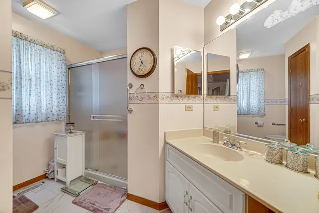 $310,000 | 2718 Lake Side Circle, Joliet, IL 60431