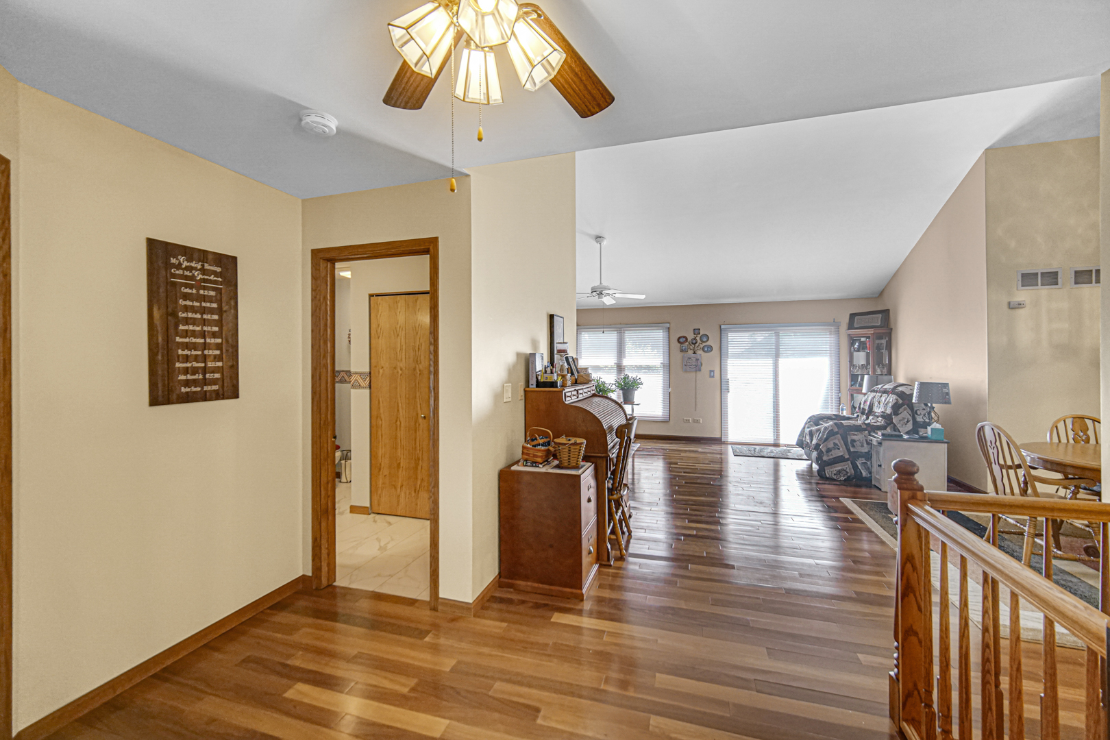 2718 Lake Side Circle Joliet, IL 60431 - Photo 8 of 26