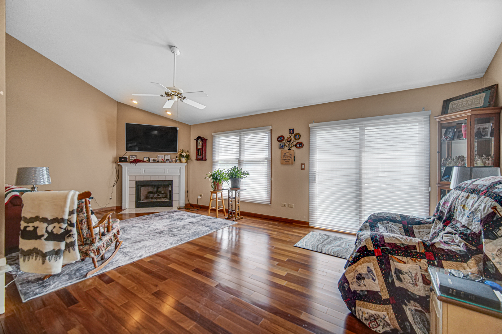 2718 Lake Side Circle Joliet, IL 60431 - Photo 9 of 26