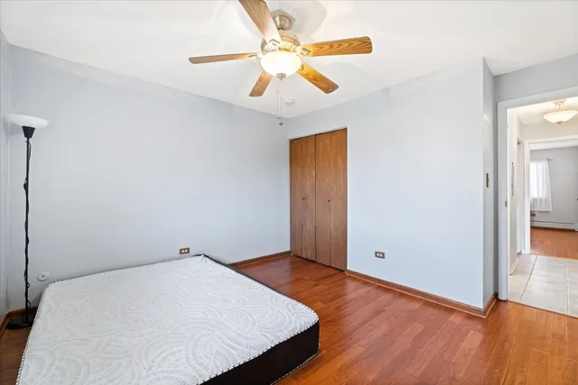 $1,900 | 922 West Irving Park Road, Unit 303, Bensenville, IL 60106