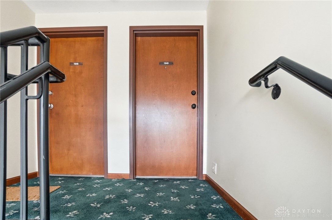 1949 Washington South Road Dayton, OH 45458 - Photo 7 of 45