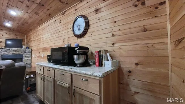 $299,900 | 2887 County Road 5620, Willow Springs, MO 65793