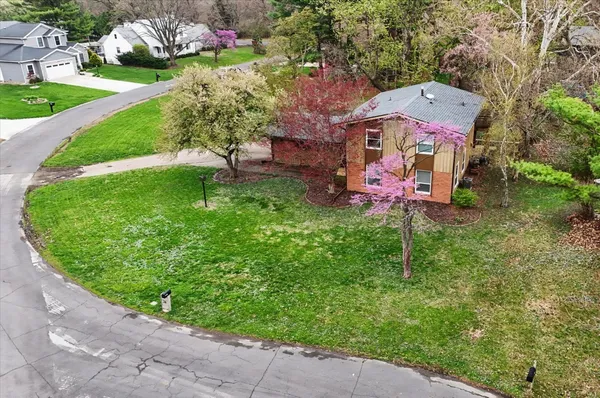 $369,900 | 26 Willow Court, Urbana, IL 61802