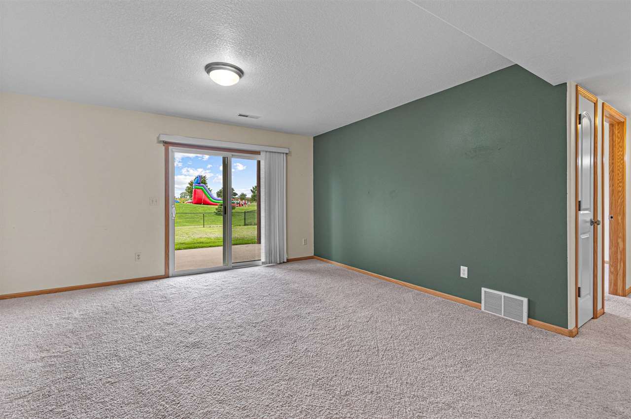 47 South Park Ridge Road North Liberty, IA 52317 - Photo 22 of 35 Gallery Image 22