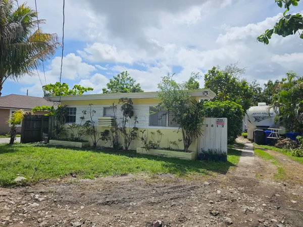 $449,999 | 2512 Arthur Street, Hollywood, FL 33020