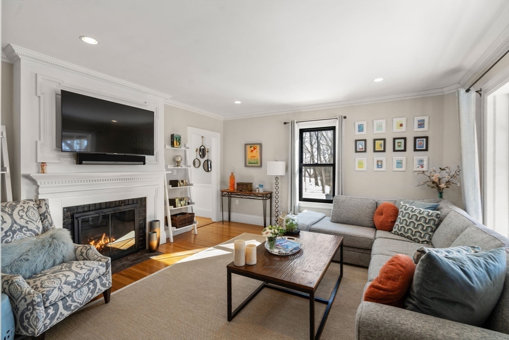 40 Kimlo Road Wellesley, MA 02481 - Photo 11 of 38