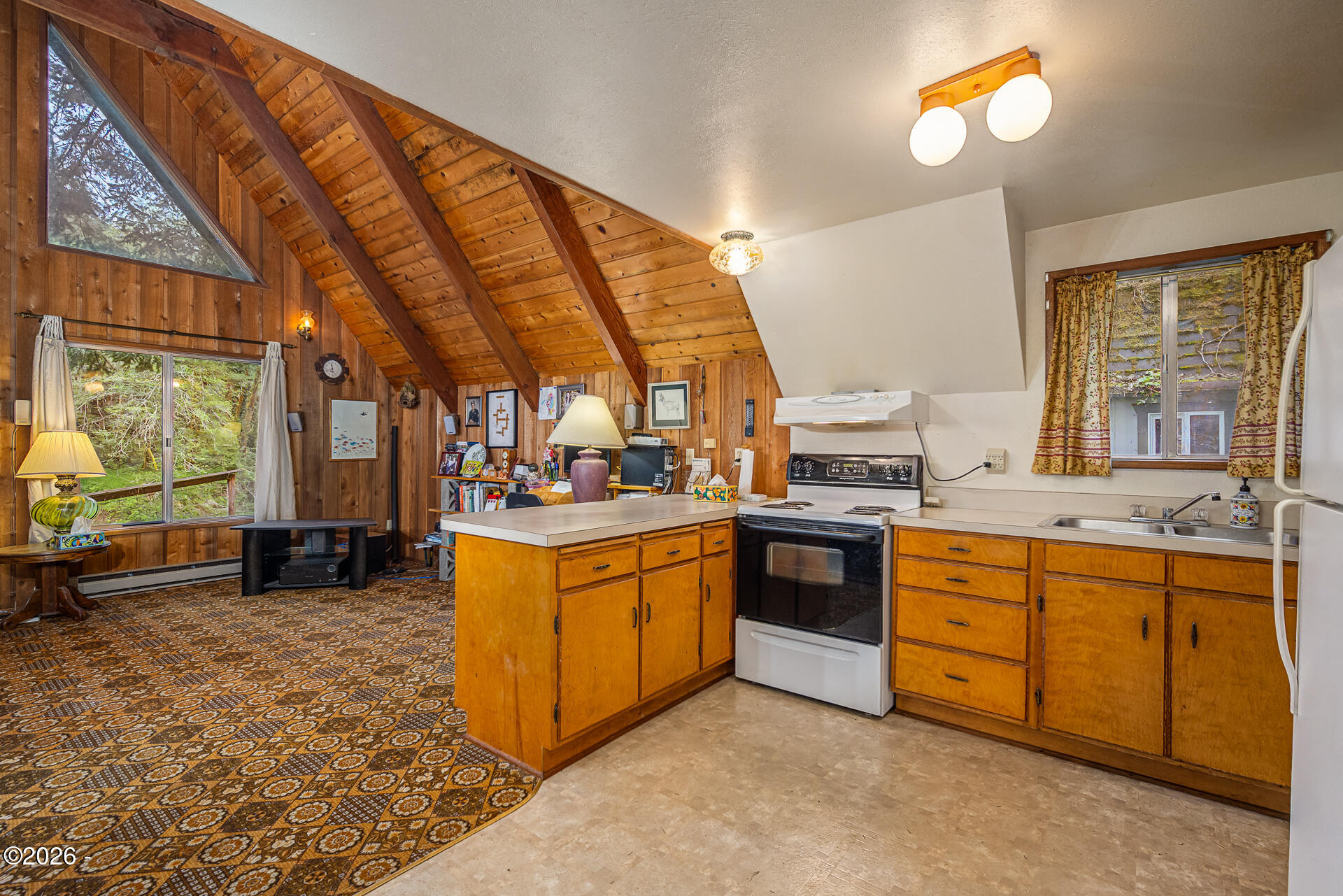 1844 Little Switzerland Road Tidewater, OR 97390 - Photo 9 of 24 Kitchen