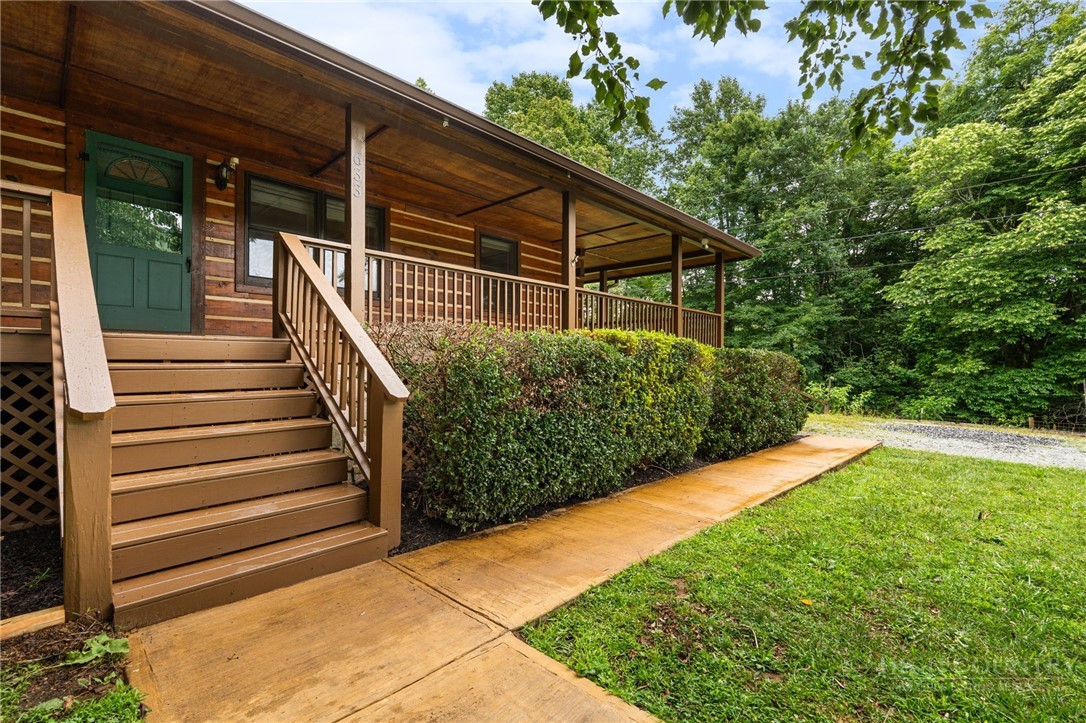633 Wilson Lane Boone, NC 28607 - Photo 3 of 43