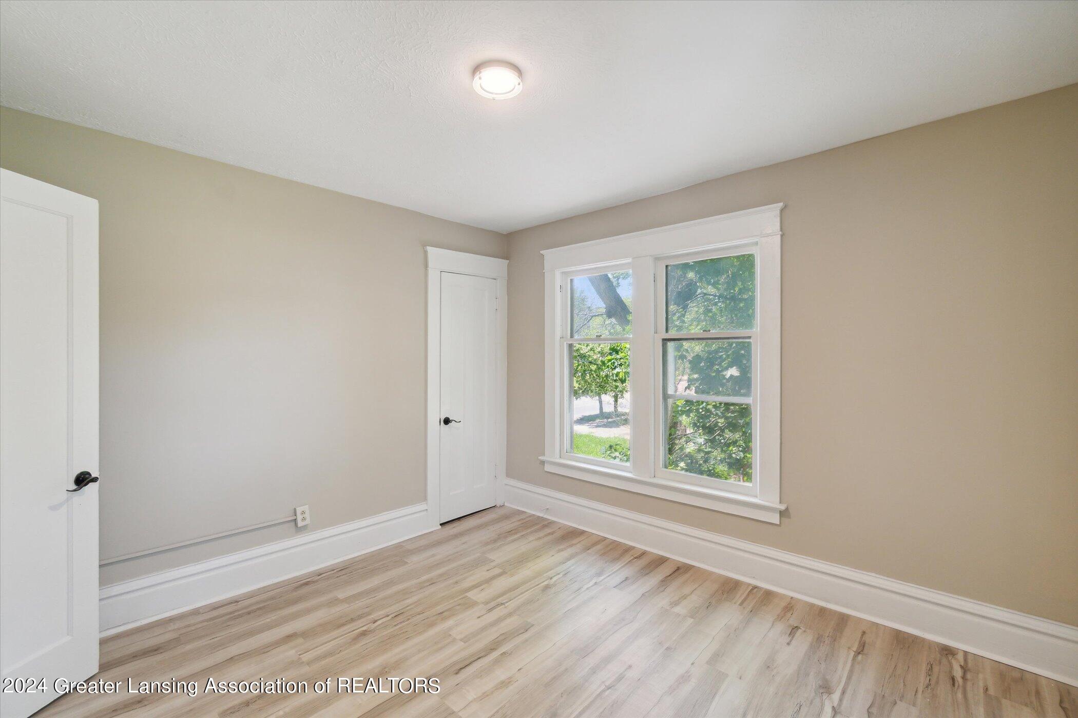 326 West Holmes Road Lansing, MI 48910 - Photo 24 of 48 34-326-W-Holmes-Rd-Lansing-MI-48910-Wind