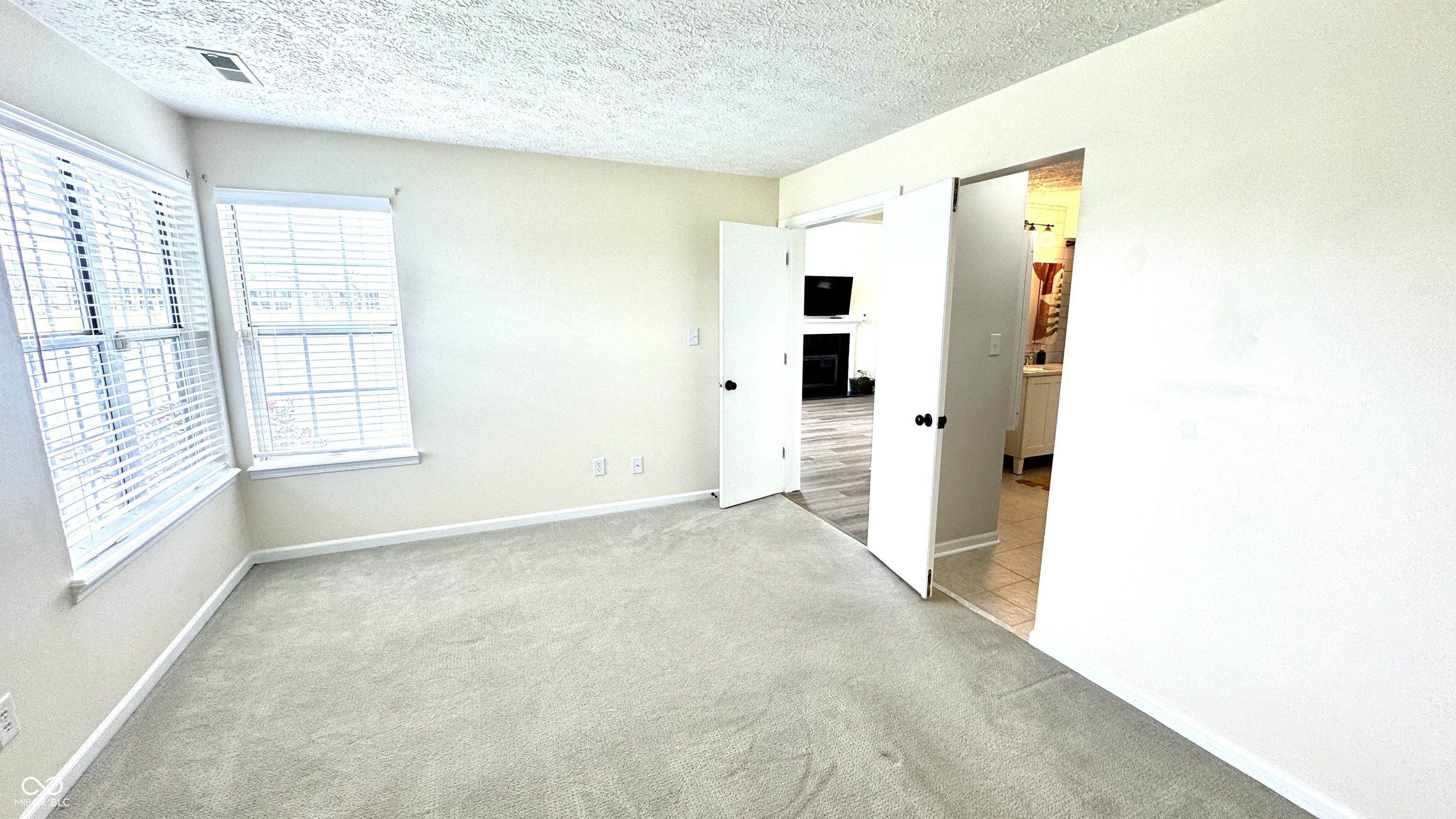 7656 Harbour Indianapolis, IN 46240 - Photo 14 of 21