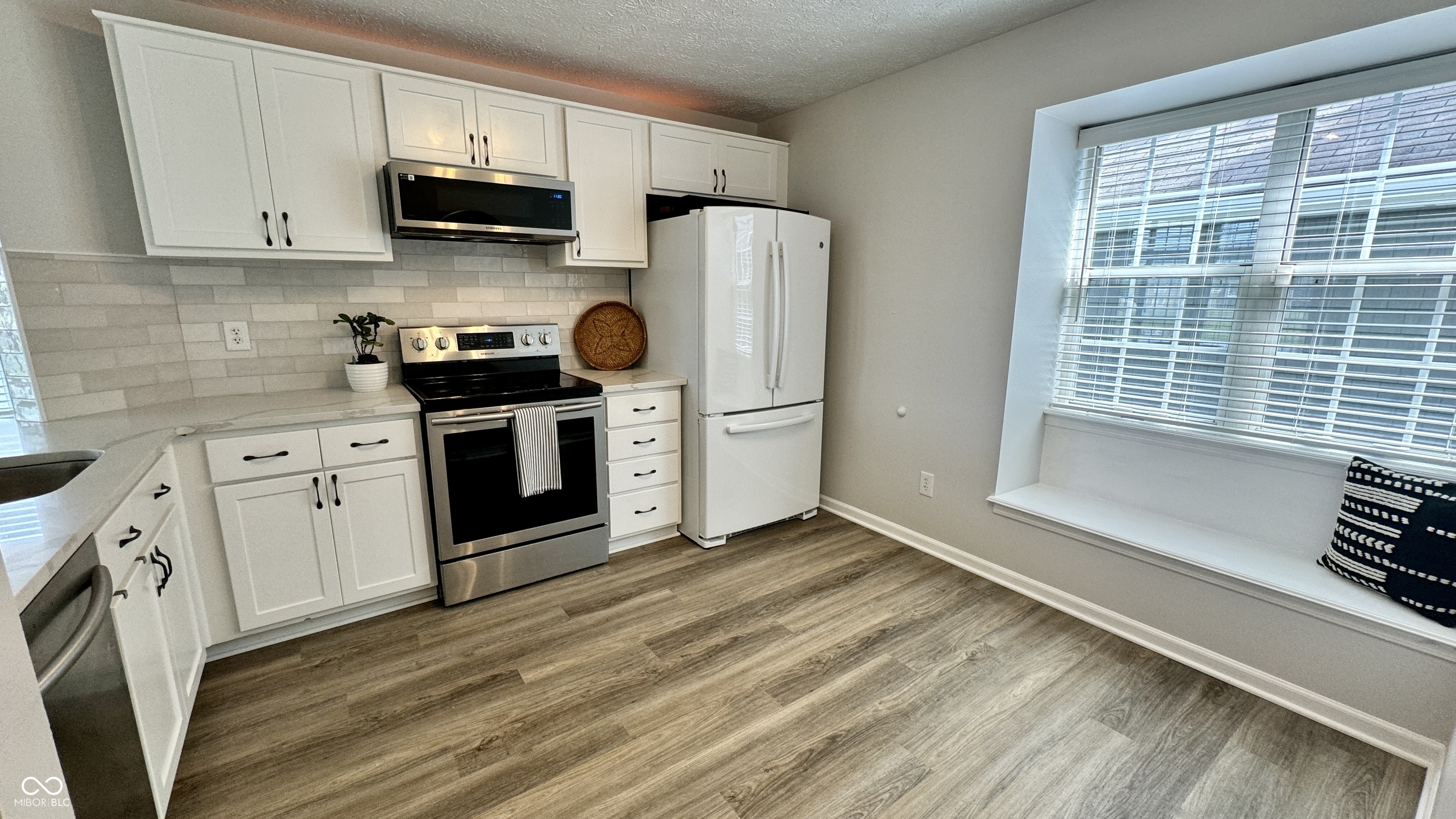 7656 Harbour Indianapolis, IN 46240 - Photo 7 of 21