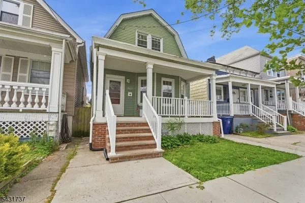 $349,999 | 339 Lawrie Street, Perth Amboy, NJ 08861