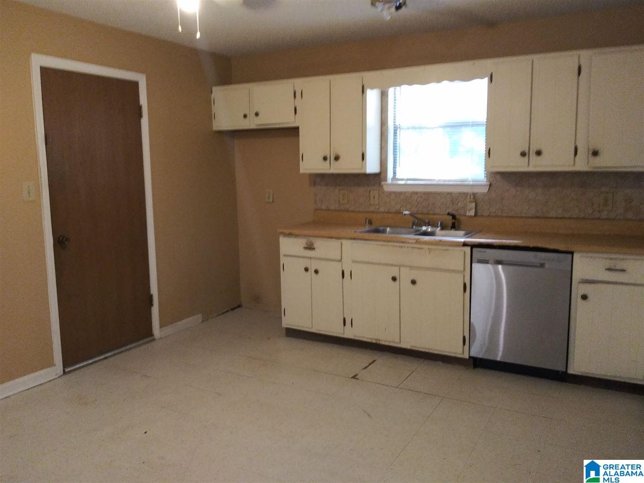705 7th Street Northwest Birmingham, AL 35214 - Photo 4 of 8