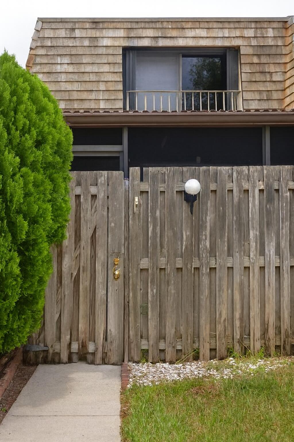 211 Woodland Road Palm Springs, FL 33461 - Photo 3 of 3 1